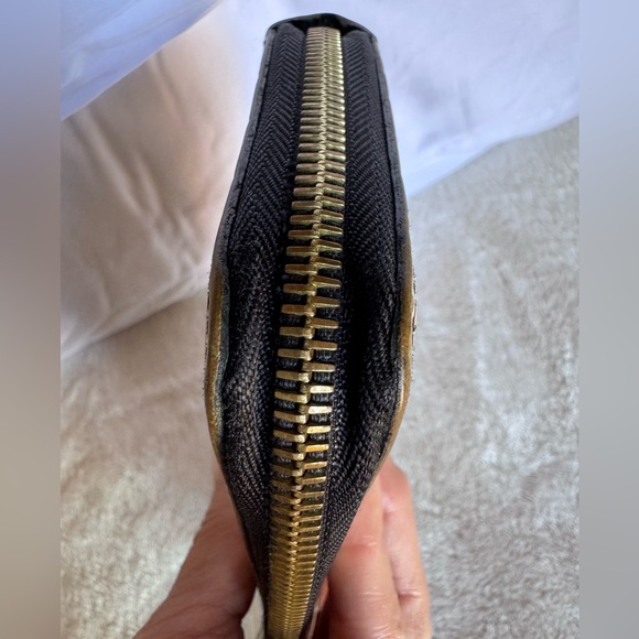 VINTAGE REHAB Louis Vuitton Limited Edition Damier Infini Race Zippy Wallet. - Picture 9 of 16